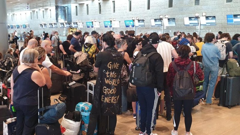 Roman Yanushevsky / Shutterstock.com