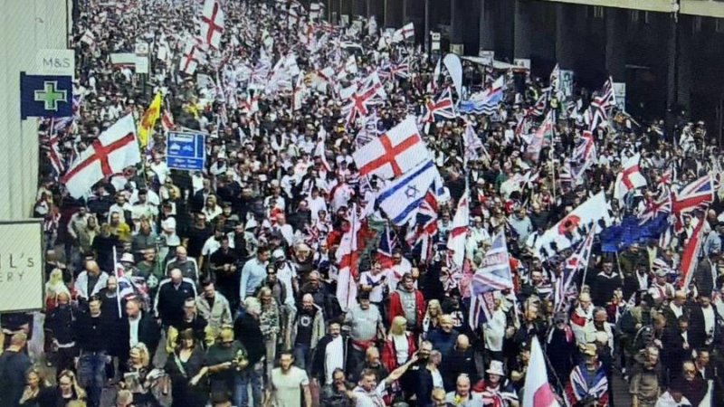 Демонстрация Unite The Kingdom в Лондоне (фото: metropolitan police X)