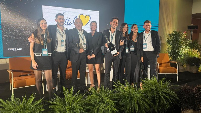 Юваль и Таль Фаталь, Адиэль и Ассаф Фаталь, Рики и Давид Фаталь и Надав и Роми Фаталь. Фото: любезно предоставлено сетью отелей Фаталь