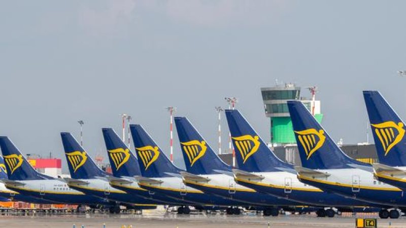 Не вылетит в Израиль зимой. Фото: MC MEDIASTUDIO / Shutterstock