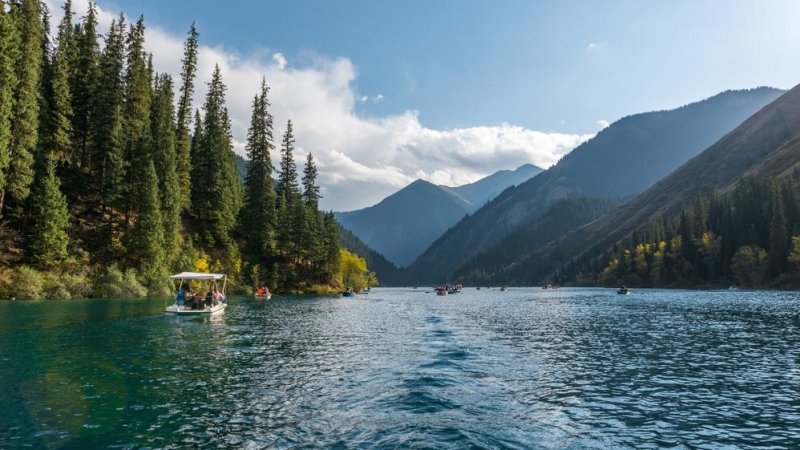 Казахстан. Фото: extradeda, shutterstock