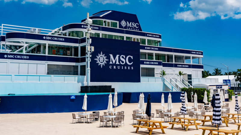 MSC Cruises משיקה את חוויית ה-MSC Yacht Club היוקרתית בגרנד פרי מיאמי של פורמולה 1. צילום: MSC Cruises
