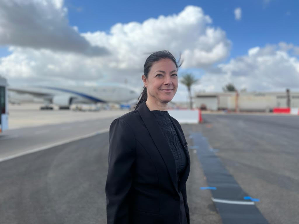 שרת התחבורה בנתב״ג. צילום: פספורטניוז