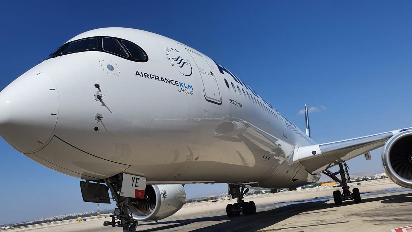 מטוס איירבס A350 של אייר פראנס בנתב"ג. צילום: ספיר פרץ זילברמן