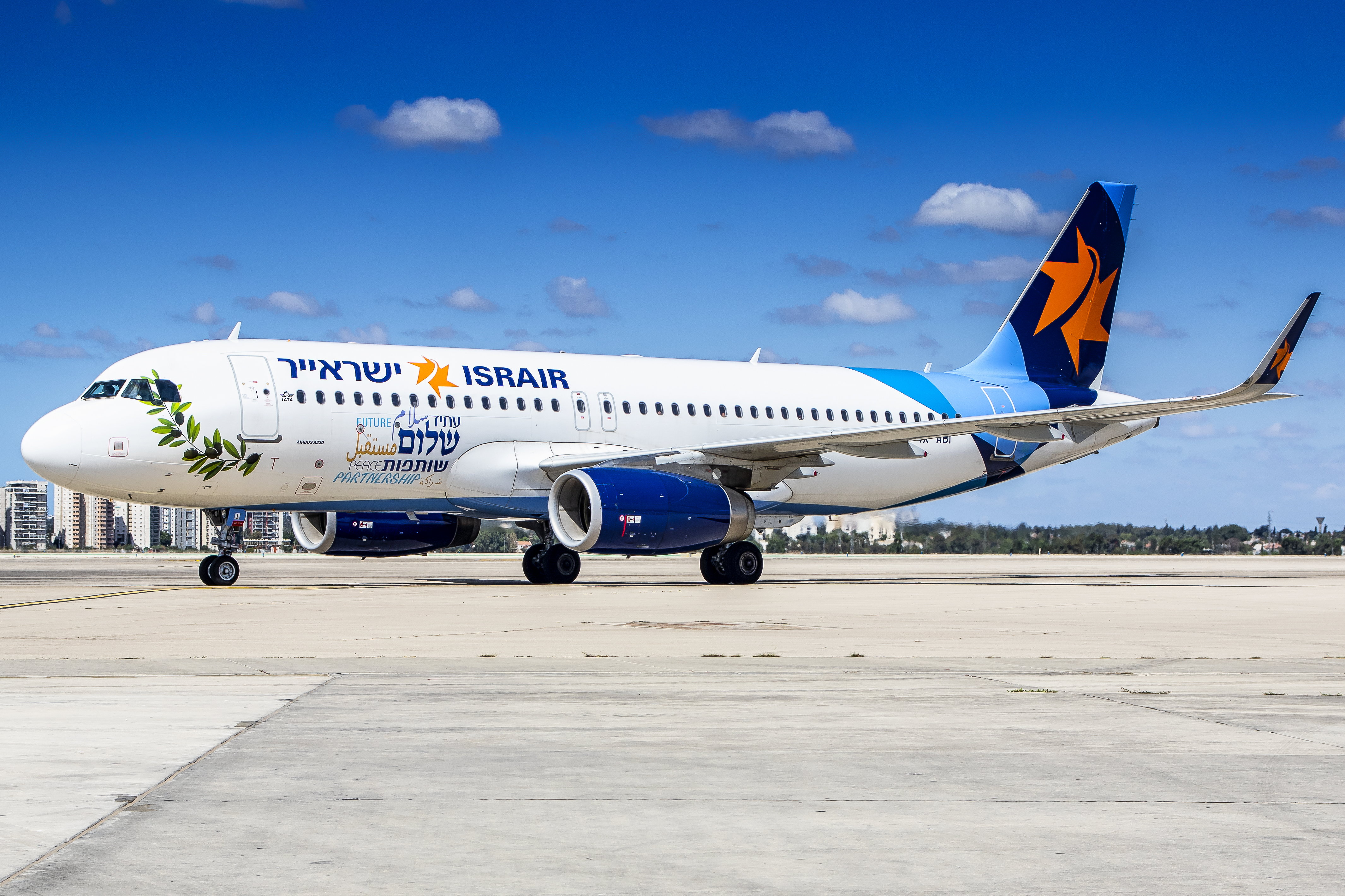 מטוס ישראייר. צילום: עידו וכטל 