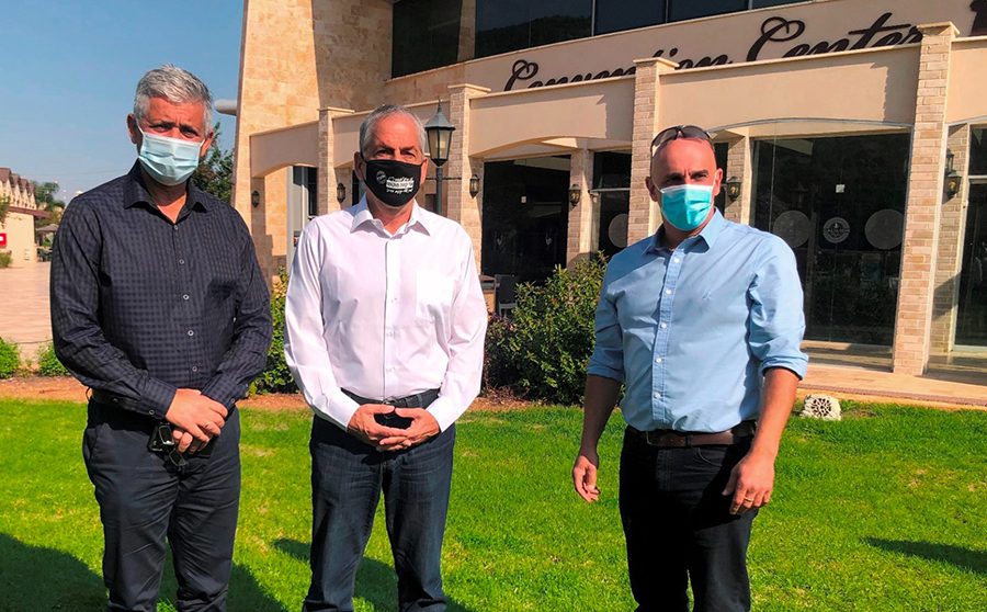 מוטי חטיאל ראש מועצה מקומית ראש פינה, גיורא זלץ ראש מועצה אזורית הגליל העליון, שמעון סוויסה מועצה מקומית חצור הגלילית. צילום: תקשורות יעל שבי