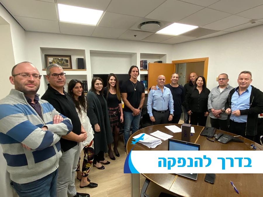 מעמד החתימה על עסקת תלמה-אמקס. צילום: יחצ