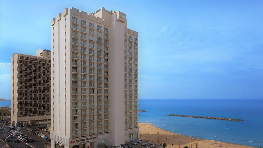 קראון פלזה ביץ' טיילת ת"א. צילום: אסף פינצ'וק