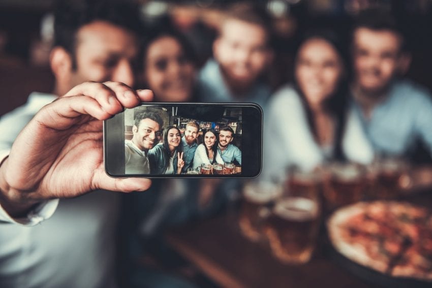 צילום: shutterstock|התמונה הזוכה של רן הבר| טלי יטיב מבעלי ספיריט ורן הבר הזוכה בתחרות