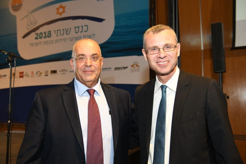 מימין לשמאל - שר התיירות ח''כ יריב לוין ומנכ"ל לשכת מארגני התיירות הנכנסת לישראל - יוסי פתאל