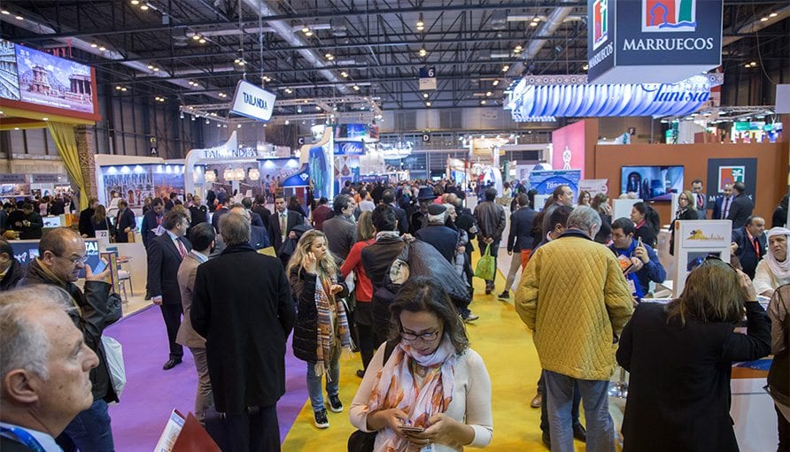 FITUR 2017. צילום: יח"צ|רקפת אילוז עם הנציג הספרדי ביריד. צילום: יח"צ