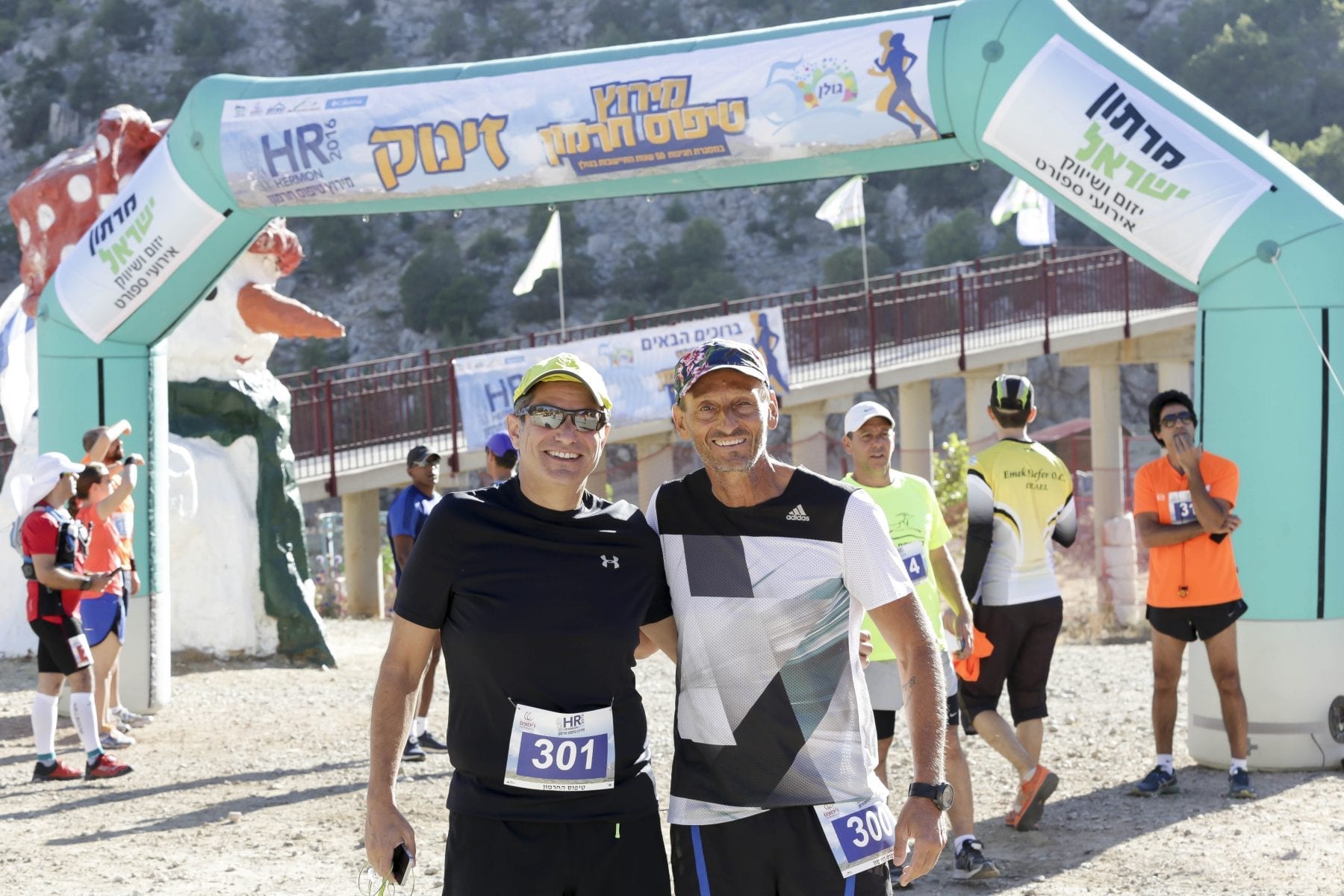 מימין: עופר פדן ואסף שלו. צילום: בן פרידמן|מימין: עופר פדן ואסף שלו. צילום: בן פרידמן|מימין שמוליק חזן מנכל התיירות והתרבות של מועצת גולן עם לי?