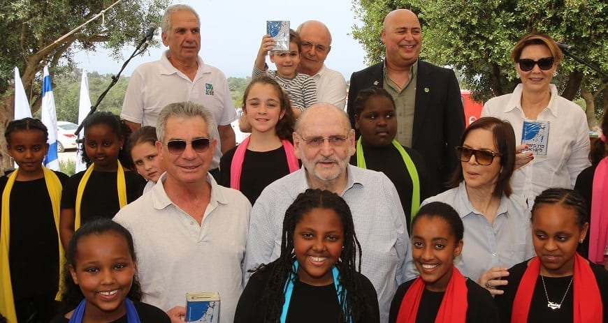 ליאורה פדרמן מיכאל בן אבו מיקי פדרמן יפתח הר חול דורית ורפי שדה ועמי פדרמן עם להקת הבנות. צילום: סיון פרג'