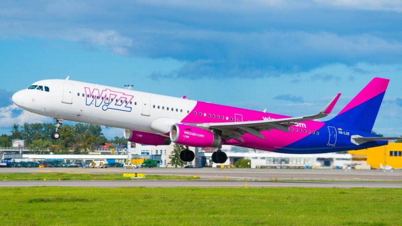 WIZZ AIR. Фото: Shutterstock