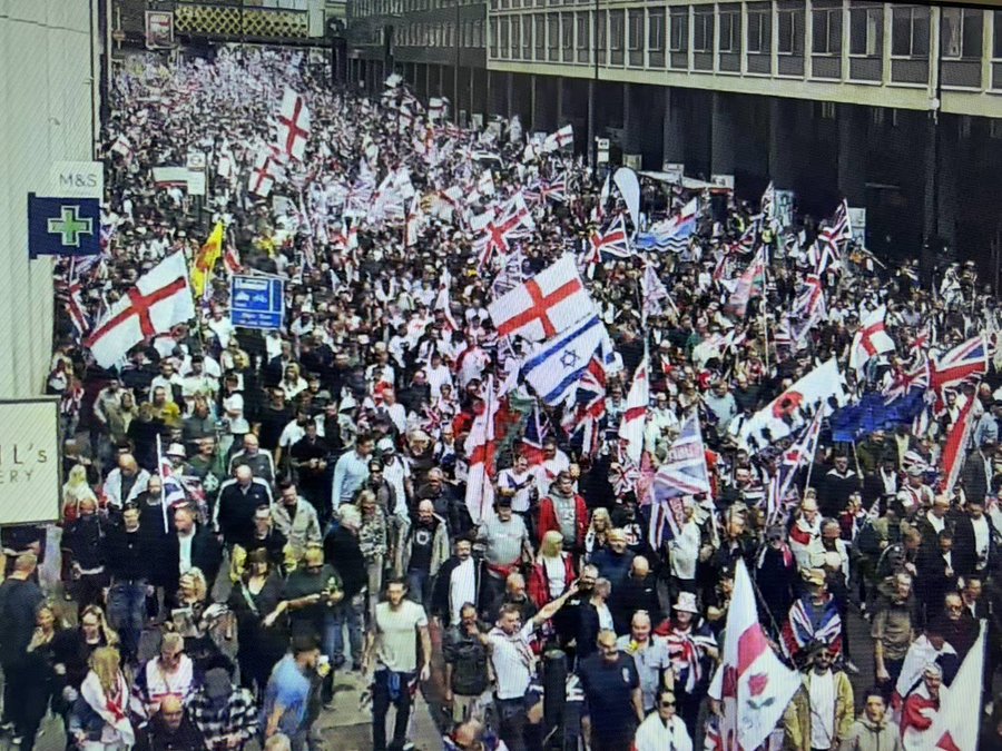 Unite The Kingdom Protest in London (Photo: Metropolitan Police X)