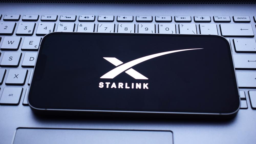 Starlink. Photo: miss.cabul / Shutterstock