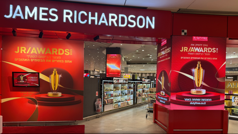 Ежегодный парад духов Джеймса Ричардсона Duty Free. Фото: пресс-служба