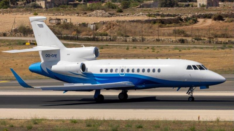 Самолёт Falcon 50. Фото: Shutterstock  Tone