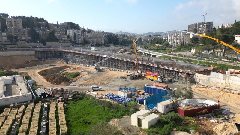 Главный мост на развязке Бейт в Иерусалиме. Фото: Айкон 