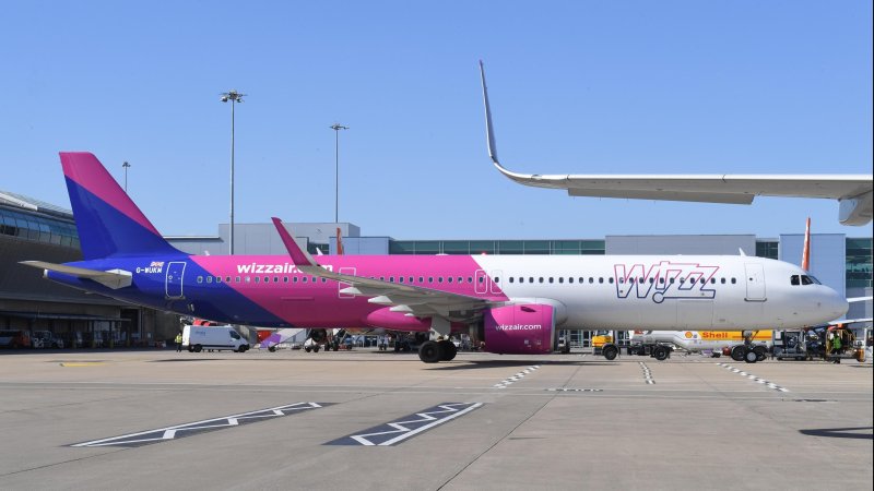 Фото WIZZ AIR