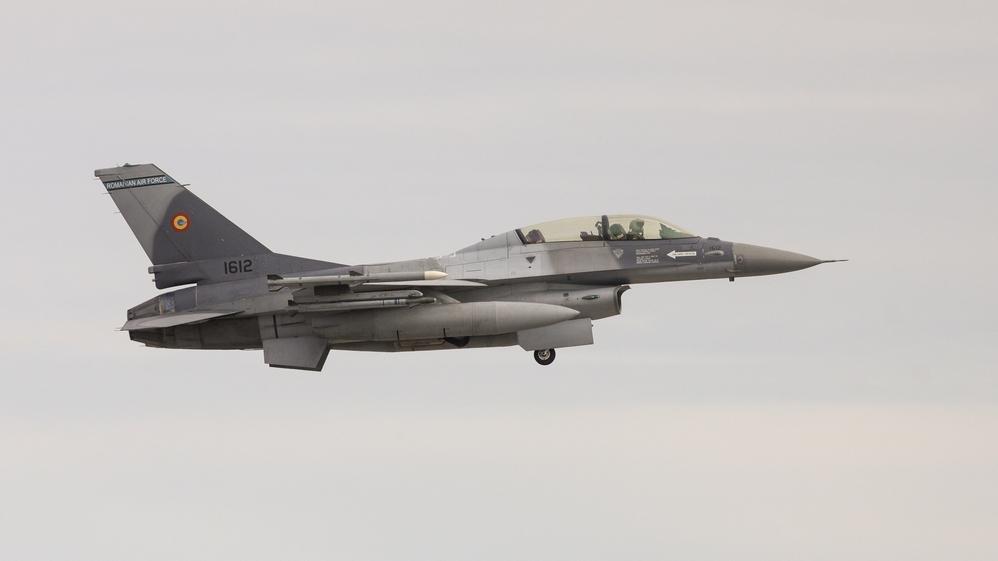 F-16 של חיל האוויר הרומני הקופץ. ארכיון: Shutterstock