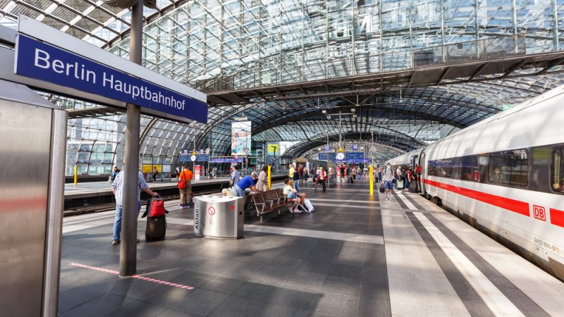 הרכבת הגרמנית - תחנה מרכזית ברלין. צילום: shutterstock הרכבת הגרמנית - תחנה מרכזית ברלין. צילום: shutterstock