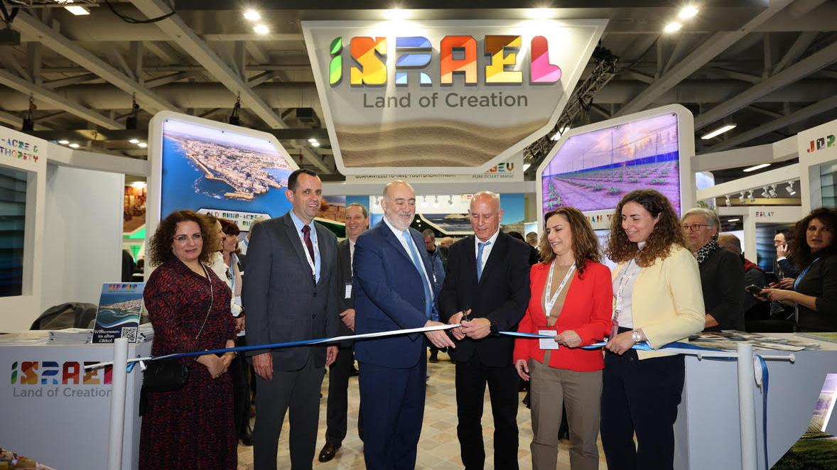 גוזרים את הסרט: דני שחר, ושגריר ישראל בגרמניה, רון פרושאורצילומים: Burghard mannh&ouml;fer