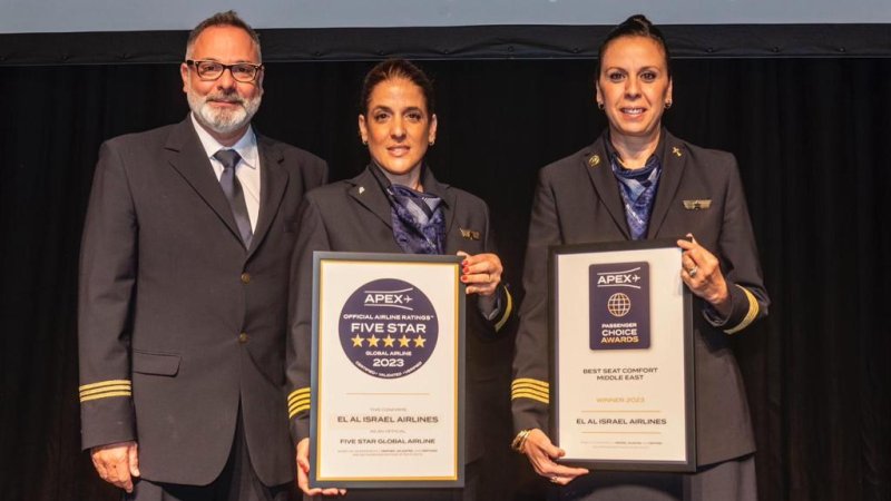מימין: מגי חדד, ראש אגף צוות דיילי אוויר באל על. צילום: יח"צ מימין: מגי חדד, ראש אגף צוות דיילי אוויר באל על. צילום: יח"צ