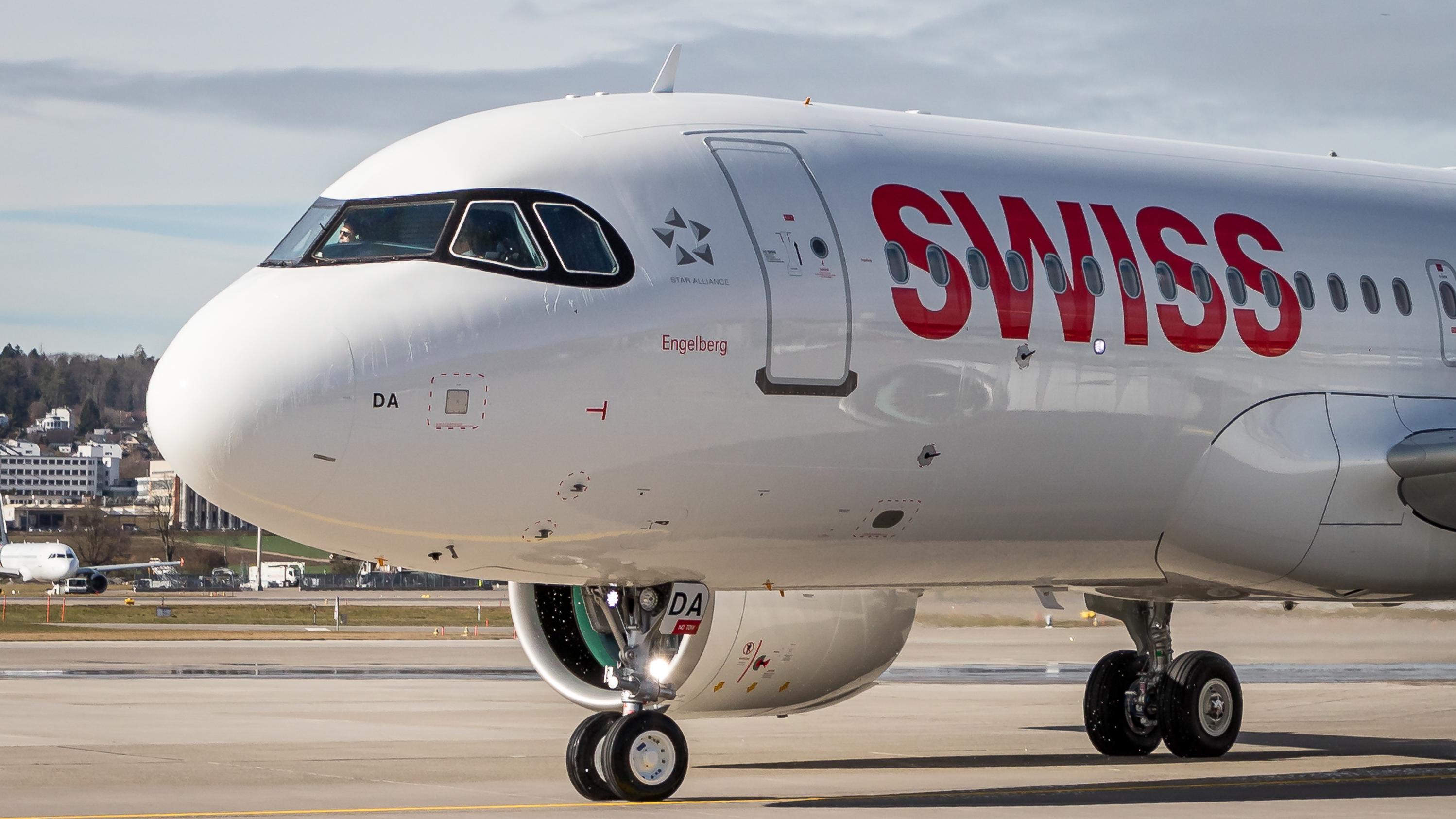 מטוס SWISS (צילום: Shutterstock)