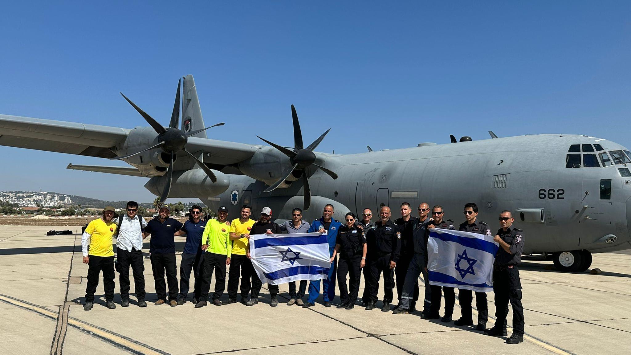 צוות הסיוע יוצא לדרך
