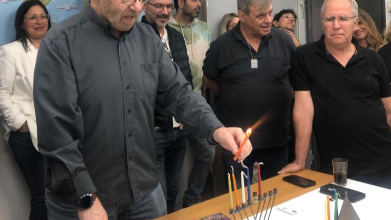צילום: ג'נסיס צילום: ג'נסיס
