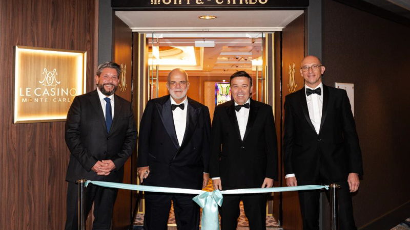 השקת קזינו דה מונטה-קרלו ראשון בים. צילום: Crystal Cruises השקת קזינו דה מונטה-קרלו ראשון בים. צילום: Crystal Cruises