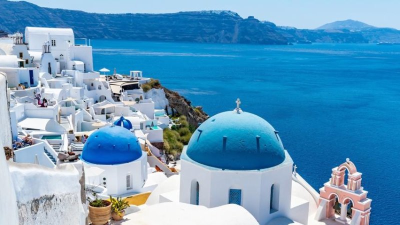 האי סנטוריני. צילום: Gino Lorenzo Gennaro, shutterstock