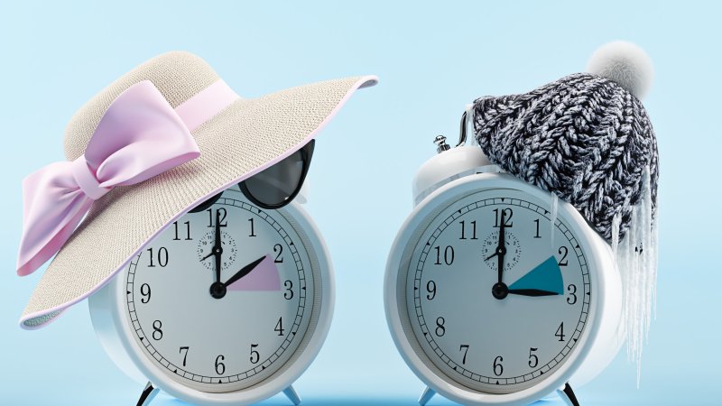 הזזת השעון. צילום: Shutterstock הזזת השעון. צילום: Shutterstock