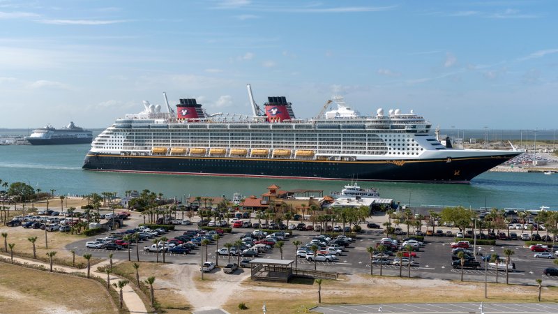 Port Canaveral, Florida, USA. Cruise ship Disney Fantasy departing Port Canaveral. Photo: Shutterstock