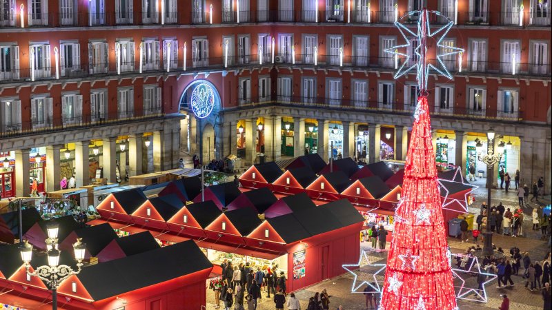 Christmas market in Plaza Mayor in Madrid. Photo: Shutterstock