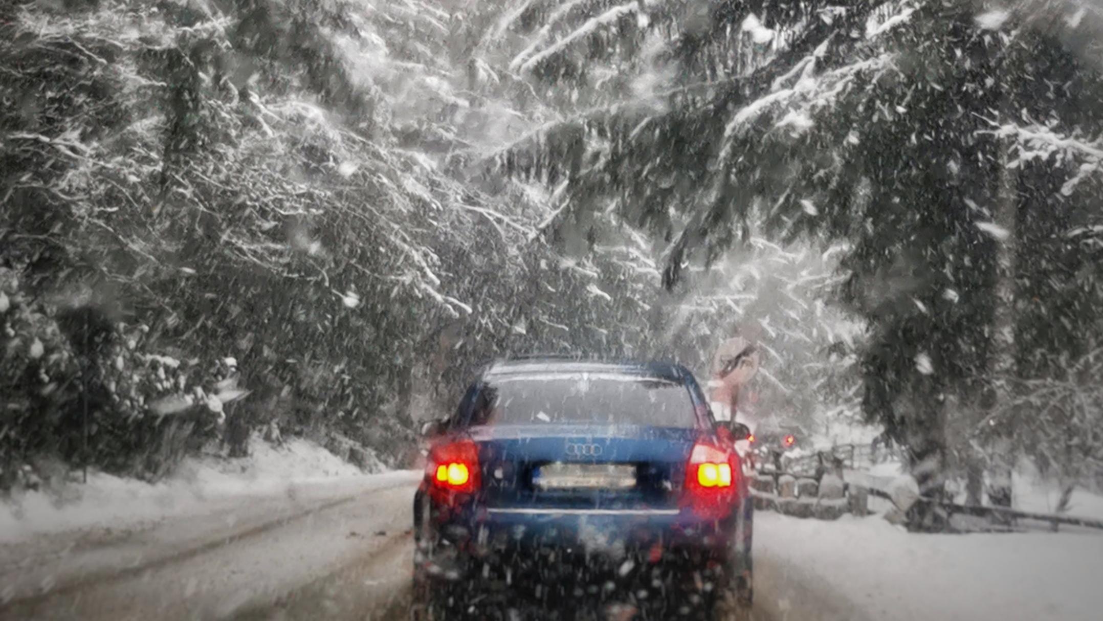 Snowy roads. Photo: Alex Igna