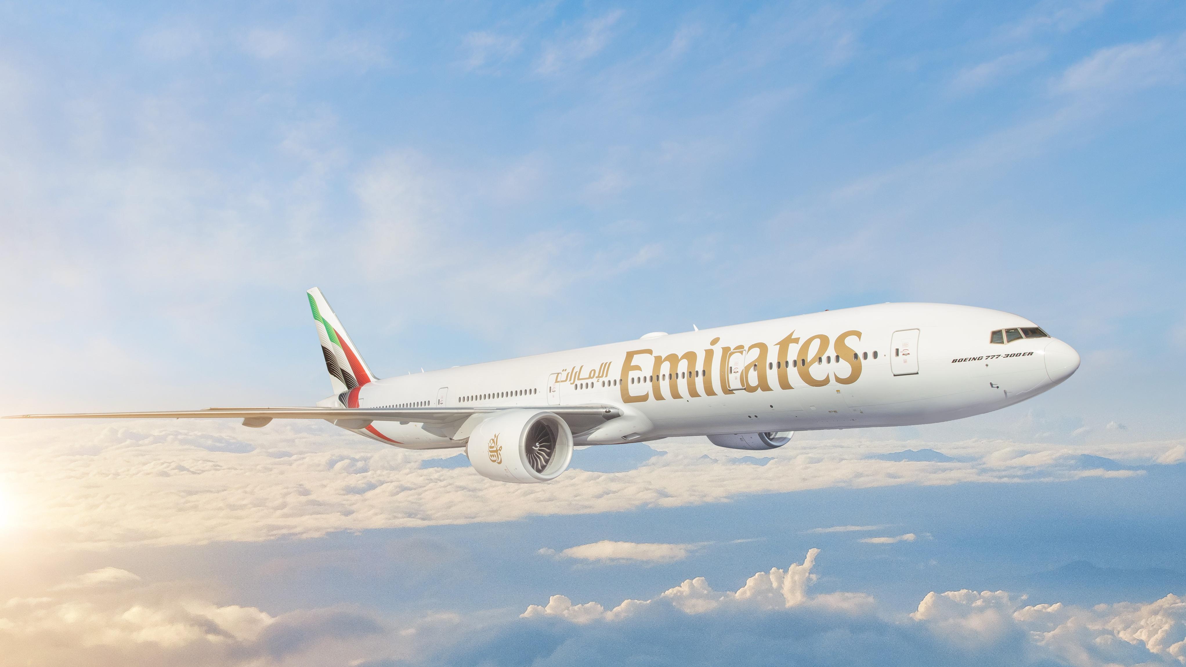 EMIRATES/ B777