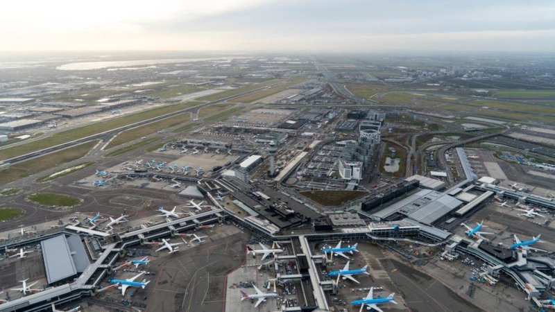 Schiphol Airport, Amsterdam. Photo: Aerovista Luchtfotografie / Shutterstock