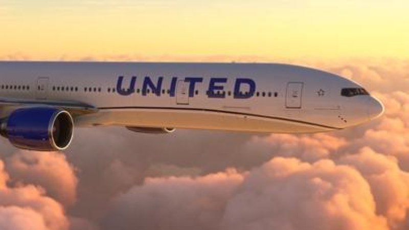 United Airlines aircraft. Photo: Miguel Lagoa / Shutterstock.com