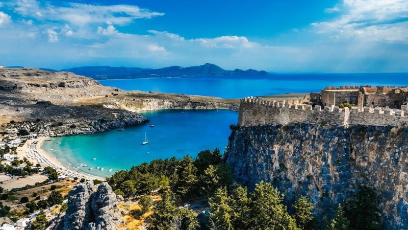 The Acropolis of Lindos, Rhodes. Photo: SHUTTERSTOCK