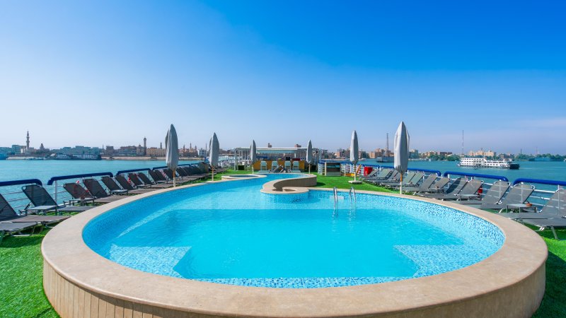 Luxury cruises. Photo: twabian / Shutterstock