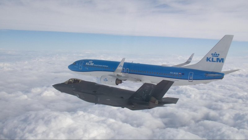 Photo: KLM / Arnoud Raeven, Jason Vermeulen & Royal Netherlands Air and Space Force