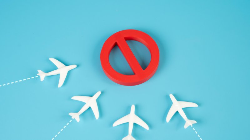 Airspace closure. Photo: Andrii Yalanskyi / Shutterstock