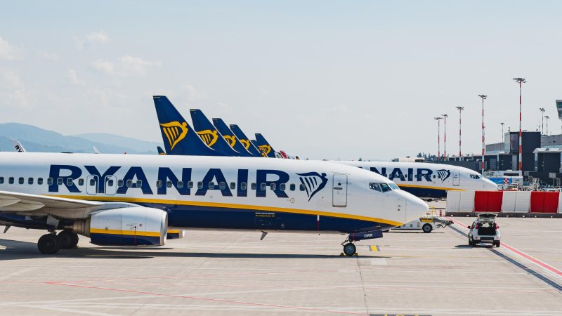 Ryanair. Photo: Alexander Fedosov / Shutterstock