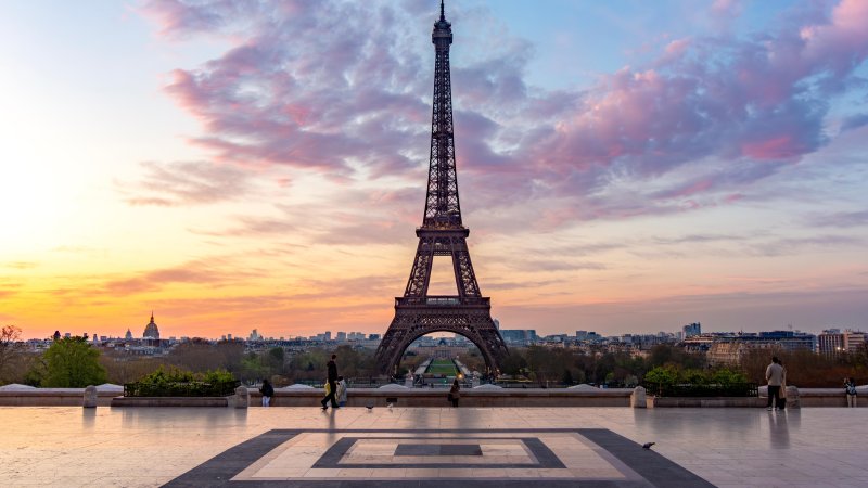 Eiffel Tour. Photo: Shutterstock