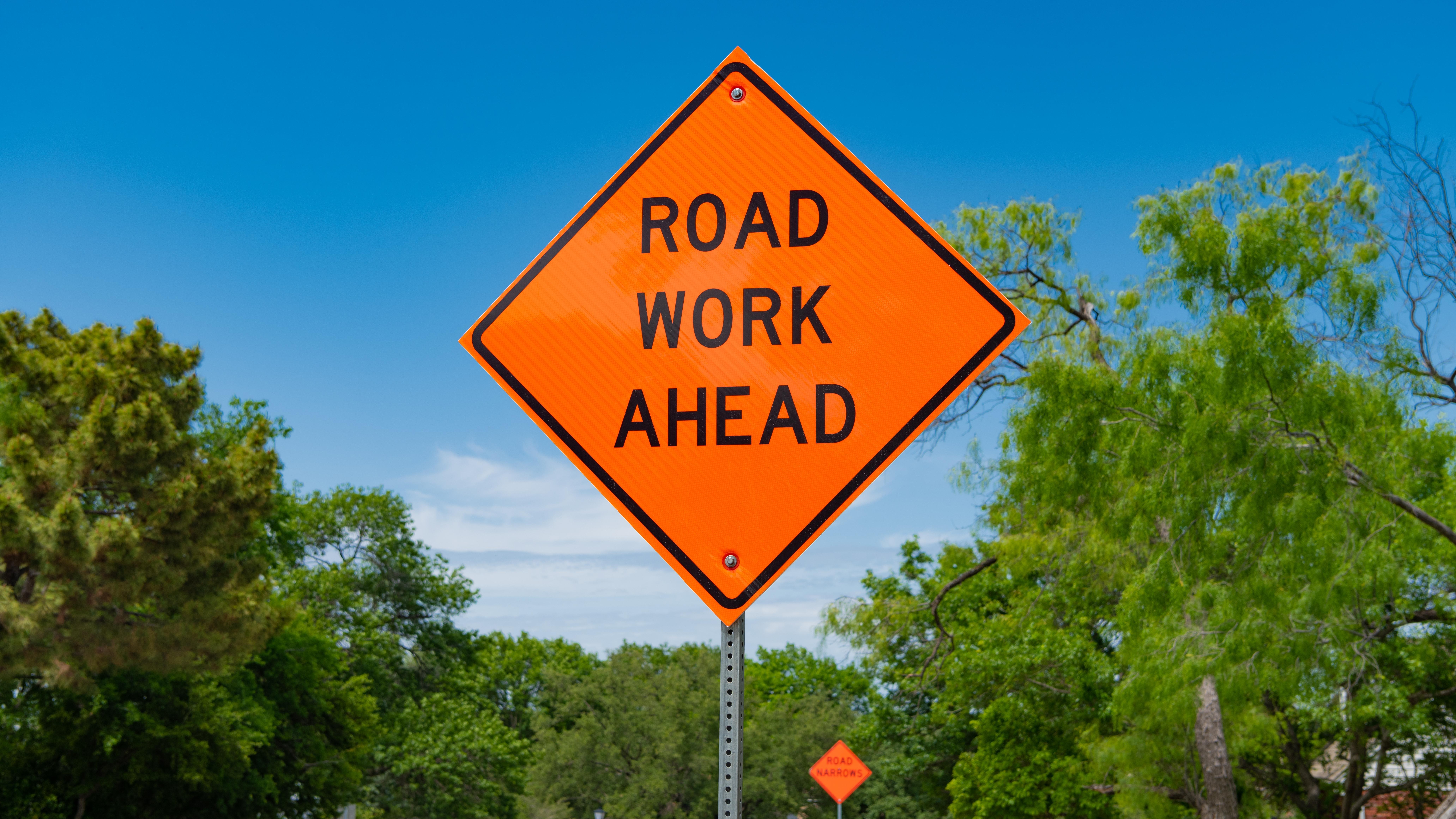 Prague Airport warns of traffic jams due to road milling. Photo: Shutterstock 