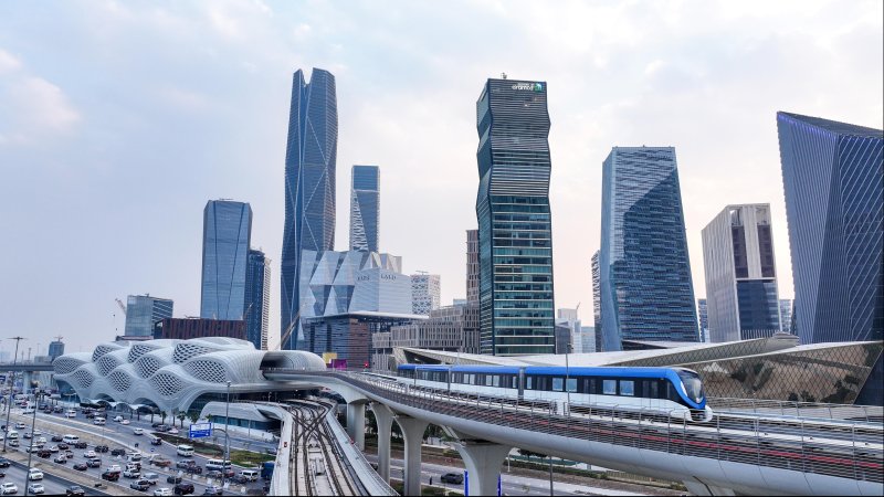 New route from Prague to Riyadh, Saudi Arabia. Photo: Aaisha Muhammad / Shutterstock.com