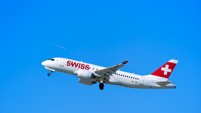 SWISS. Photo: Michael Derrer Fuchs / Shutterstock.com