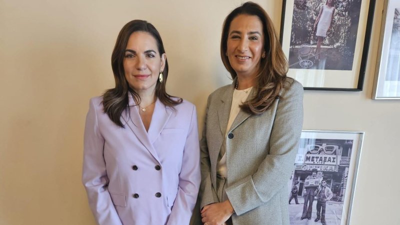 Right: Anat Aharon, Deputy CEO of the Brown Hotels chain, and Olga Kefalogianni, Minister of Tourism of Greece. Photo: PR